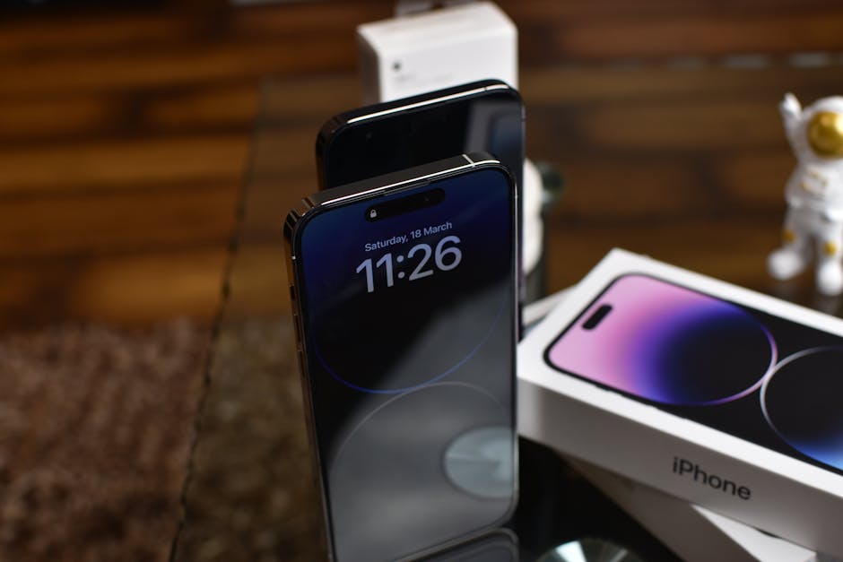 Apple iGlass vs Microsoft HoloLens 5 vs Meta Vision Pro: AR Glasses Battle 2026